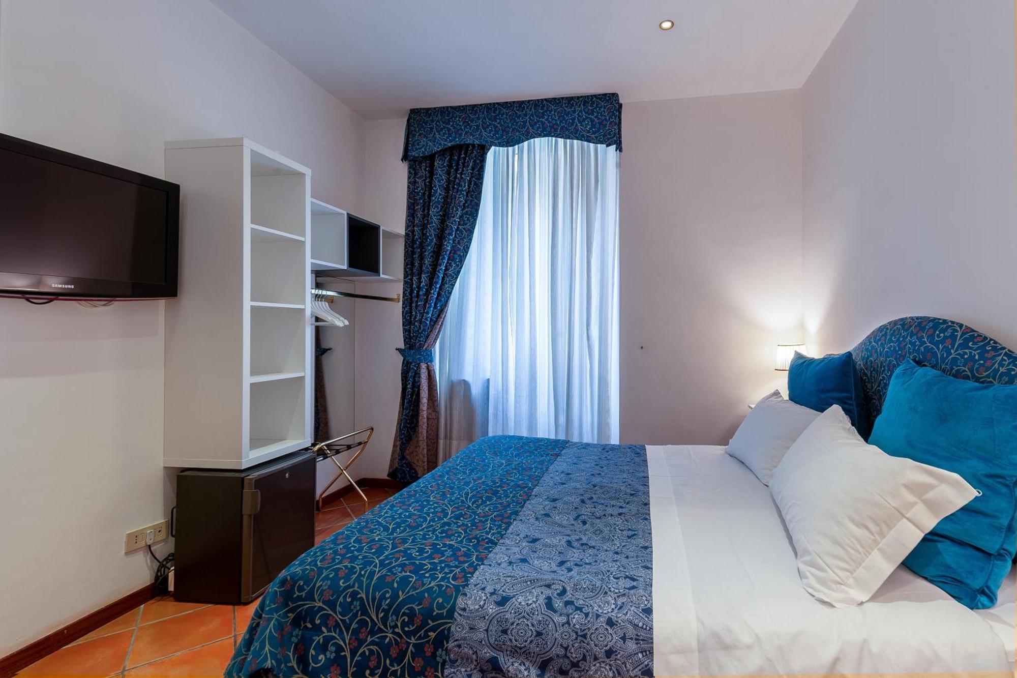 Hotel Canova — Foto 1